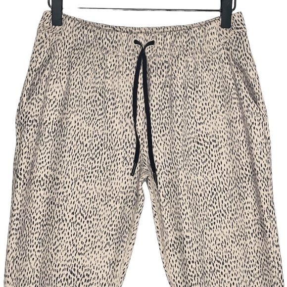 Lululemon Joggers Womens 4 Mid Rise Jet Crop Luon Slim Pull On Pants Drawstring - Picture 2 of 8